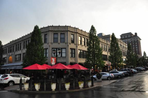 A pomposa arquitetura do centro histórico de Asheville, na Carolina do Norte, Estados Unidos